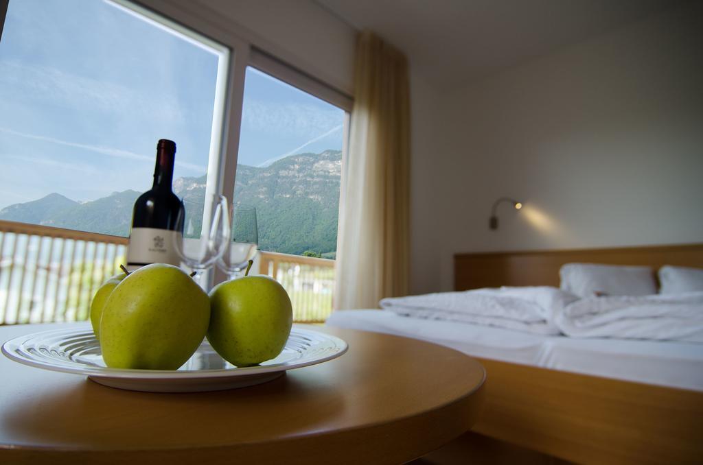 Garni Hotel Peterlinhof Калдаро Стая снимка