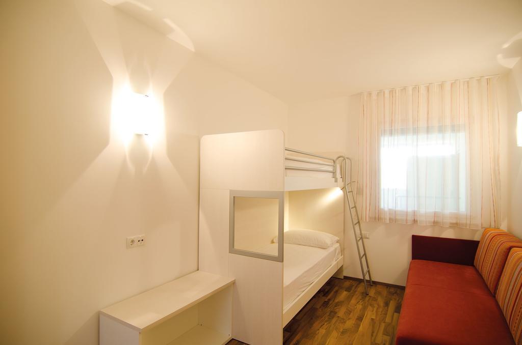 Garni Hotel Peterlinhof Калдаро Стая снимка