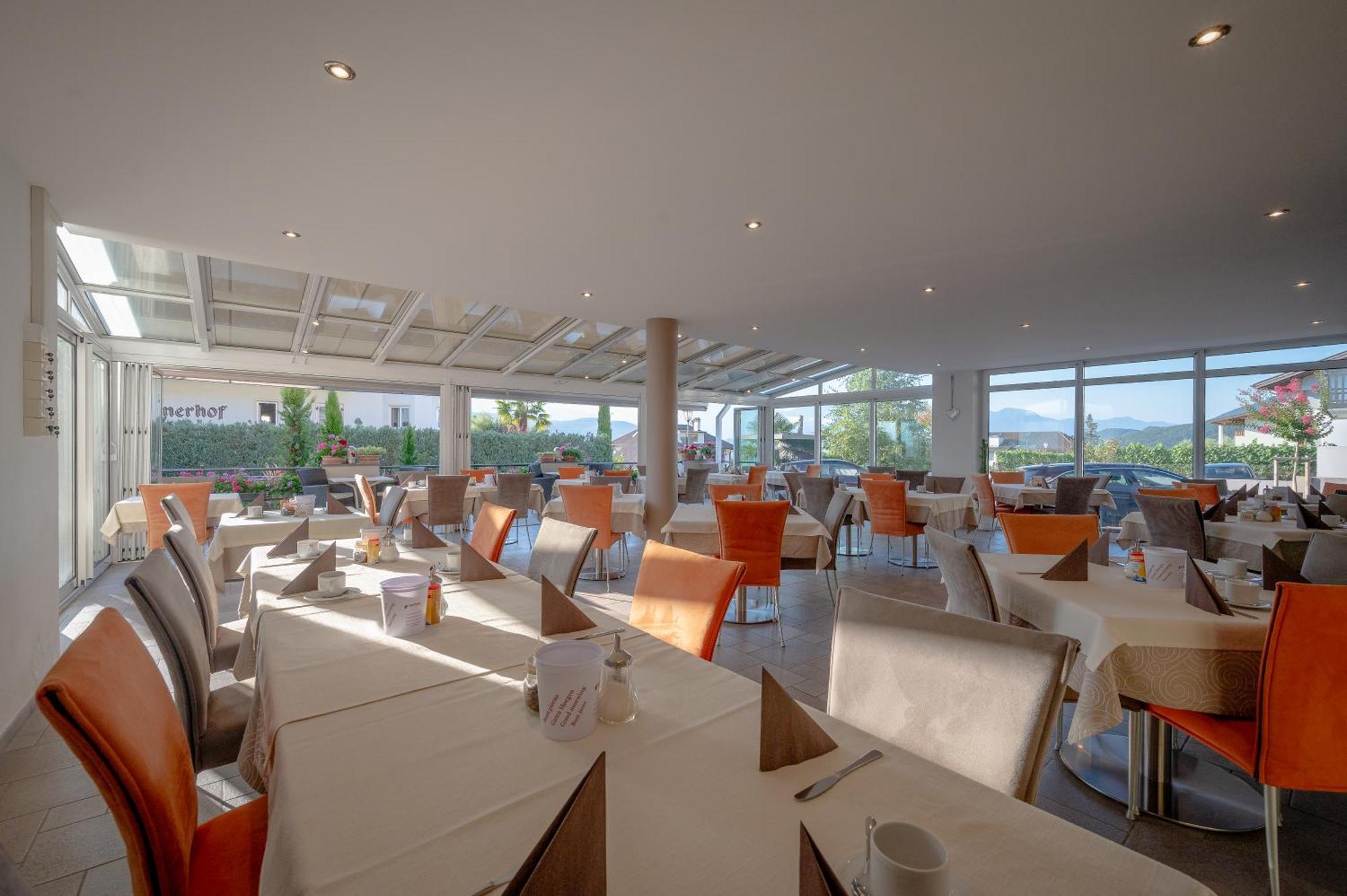 Garni Hotel Peterlinhof Калдаро Екстериор снимка