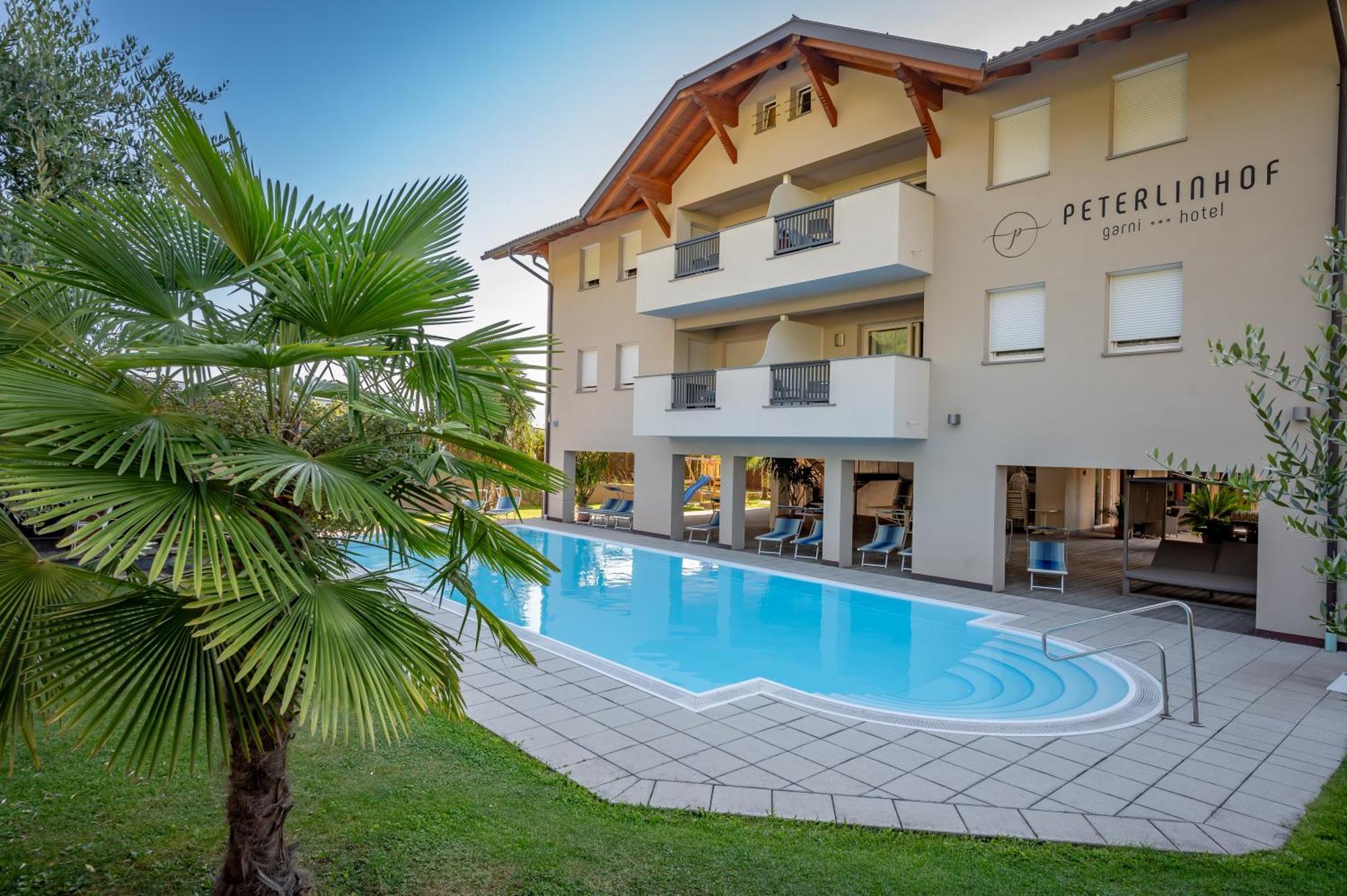 Garni Hotel Peterlinhof Калдаро Екстериор снимка