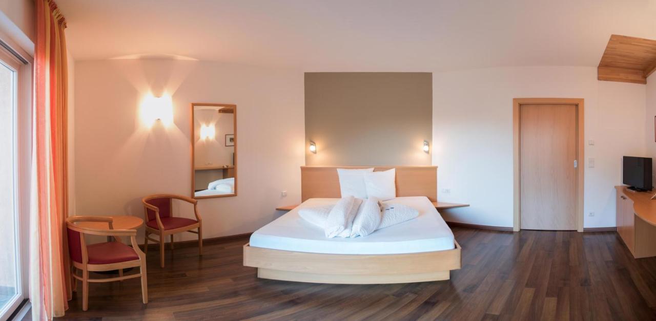 Garni Hotel Peterlinhof Калдаро Екстериор снимка
